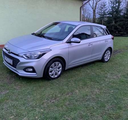 Hyundai i20 cena 42900 przebieg: 104747, rok produkcji 2018 z Siedliszcze małe 211